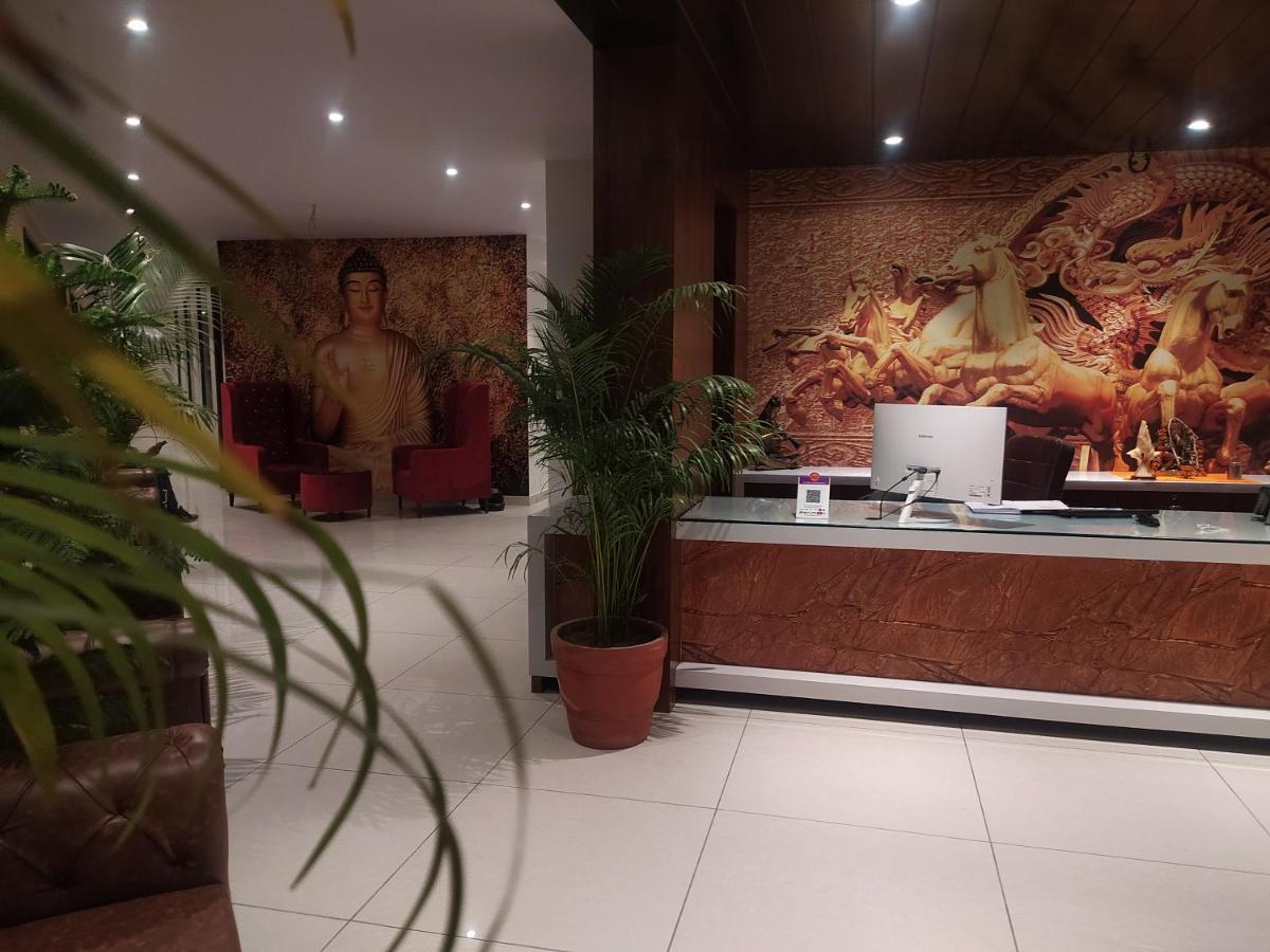 Rajlaxmi Hotel - Free Airport Pickup And Drop Jaipur Exterior foto